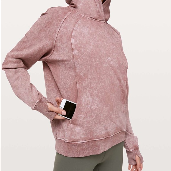 Lululemon Scuba Pullover
Washed Quicksand - Picture 2 of 13